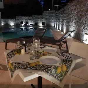 Marty Luxury Bed & Breakfast Calatabiano